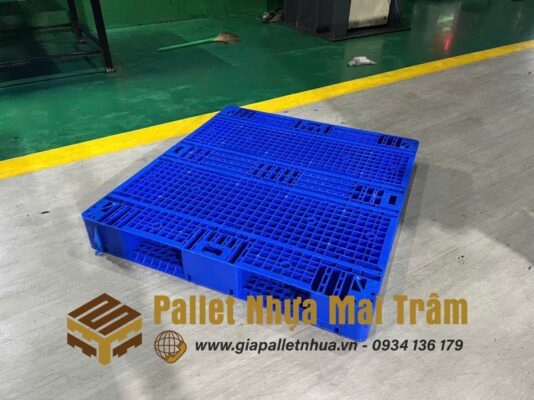 Pallet-Nhua-Moi-Kich-Thuoc-1000x600x135mm